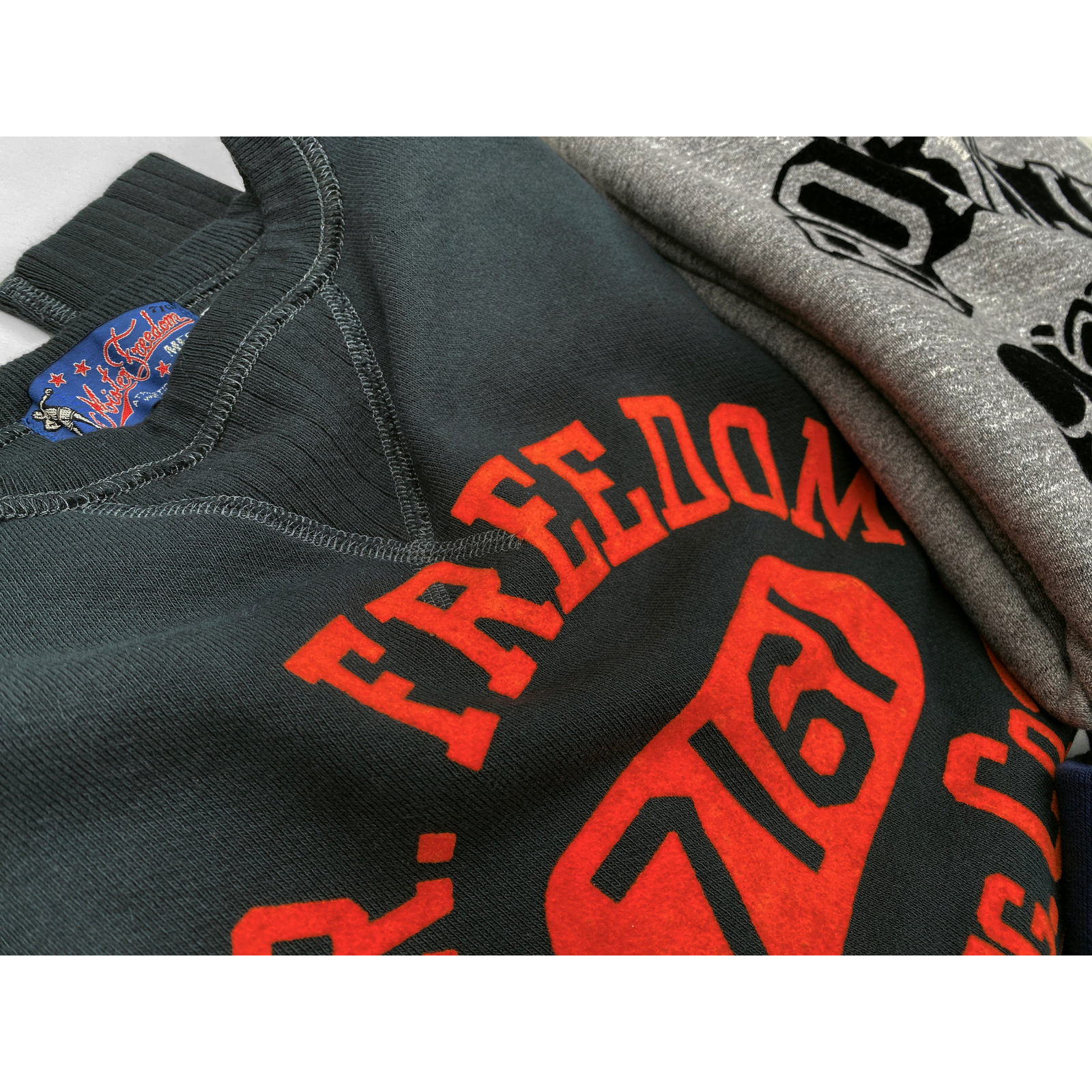 The Medalist Sweatshirt - Black 